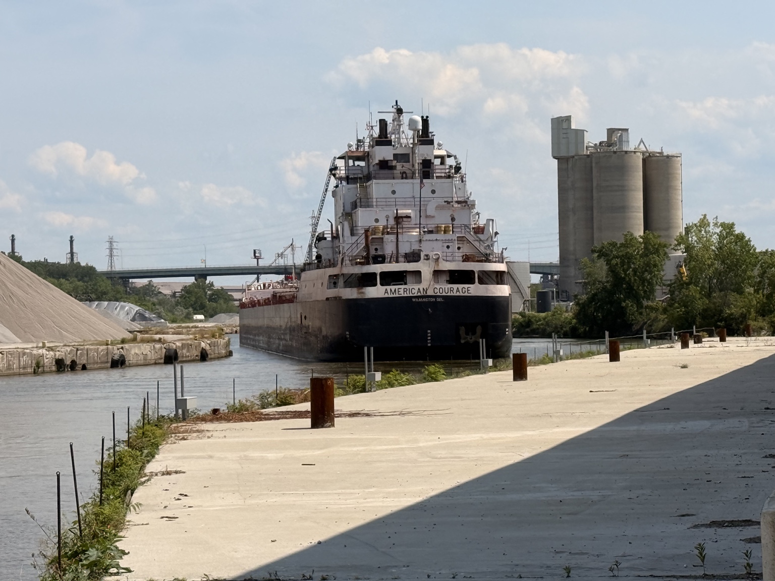 American Courage arriving at the Ohio Salt Co. dock in Cleveland